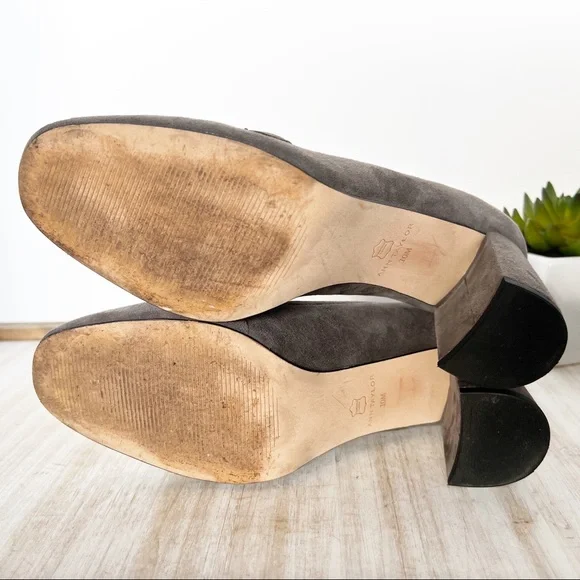 ✖️SOLD✖️•ANN TAYLOR• Gray Suede Cordelia Pumps w/Chain Detail - Picture 13 of 13